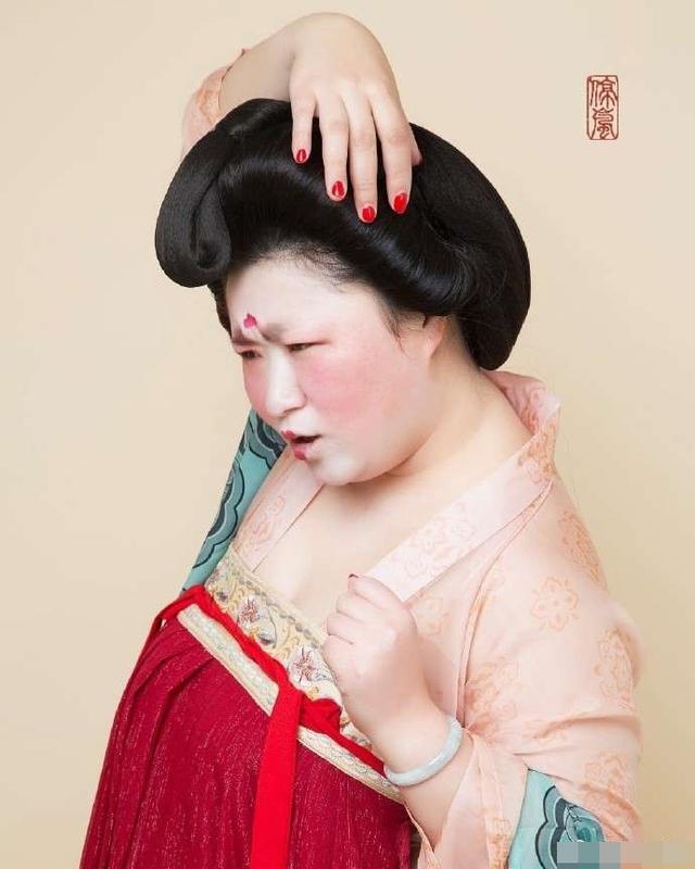 以胖为美大唐,唐服女装惊艳国外