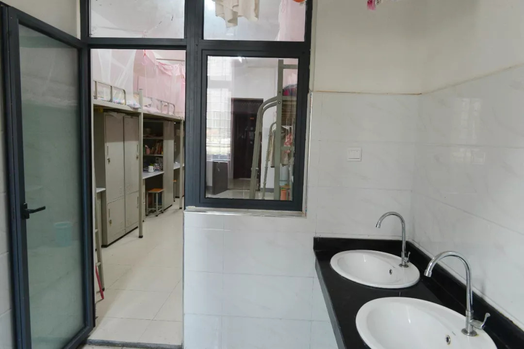 河南大学寝室条件如何,河南高校的宿舍条件