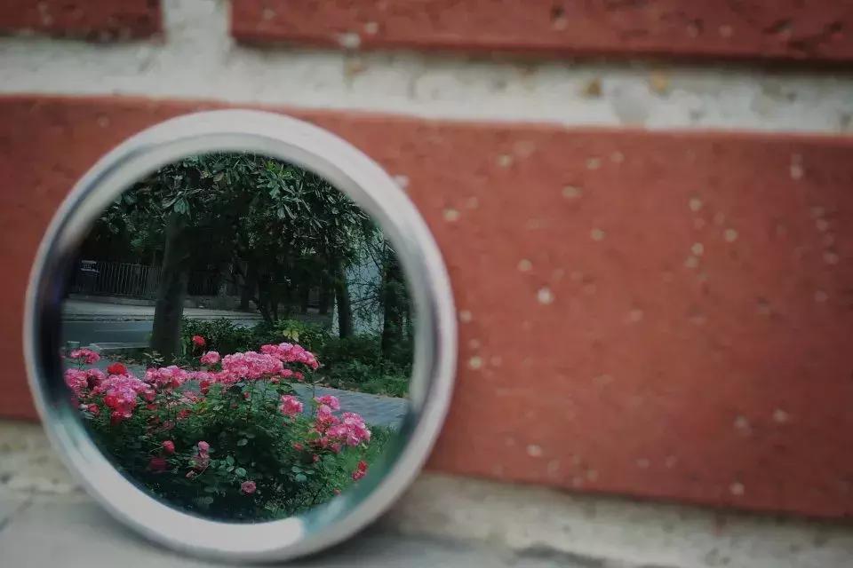 湖工款“AJ”今日正式上线！带你体验不一样的湖工时尚