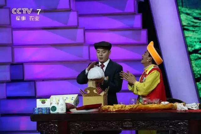 龙润茶技术总工卫宗成荣获“普洱茶传承工艺大师”称号