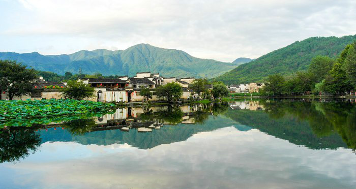 安徽宏村有哪些景点,安徽宏村一座古老的水墨画卷古城