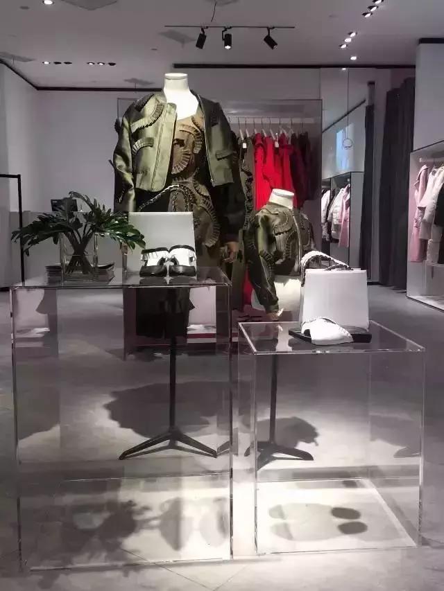 逆袭中的太平鸟，我被你圈粉了！