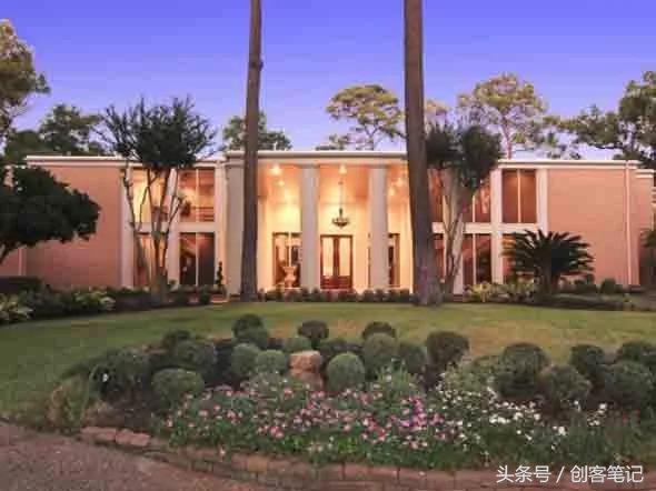 她是全球收入最高的名人，资产超过了24亿，看她如何赚钱和花钱