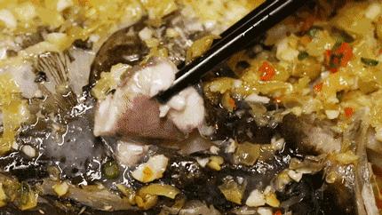 酸嫩滑的窑鸡,皮脆肉嫩爆汁烧鸡出炉