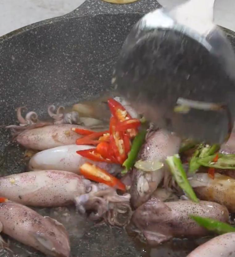 海兔子墨鱼仔家常做法,海兔子美食制作全攻略想学就来看