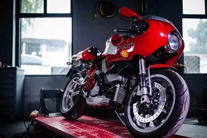 意大利最出名的几款跑车,意大利跑车排行榜前十名