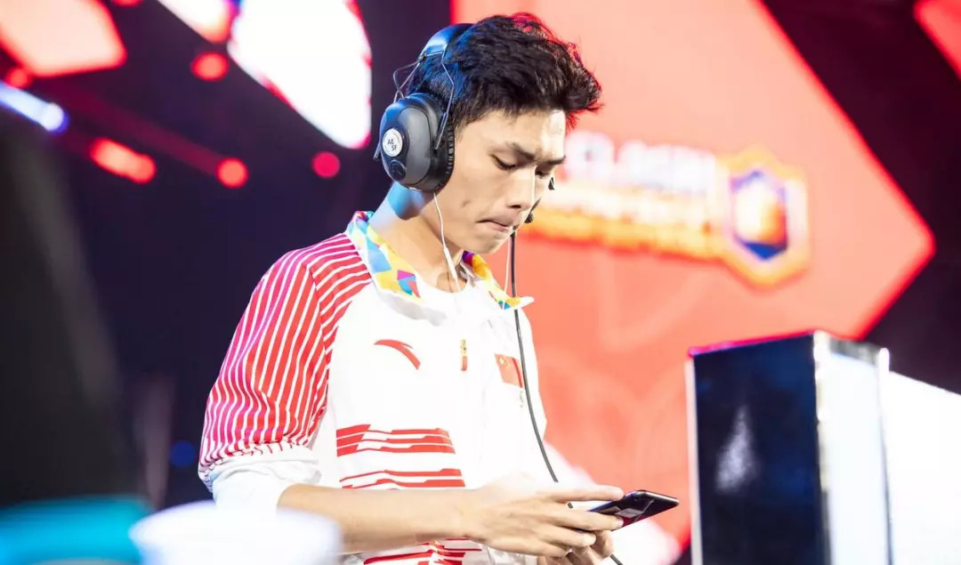 亚运会皇室战争纪录片,皇室战争亚运会决赛视频