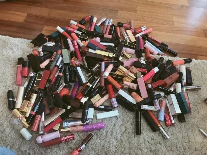 张馨予撩女生,张馨予的口红有哪些