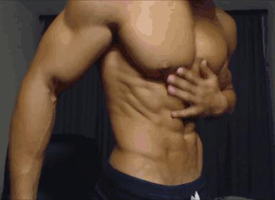 哑铃七天练出肌肉,7个哑铃动作训练全身爆发力