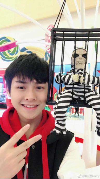 刘昊然和杨洋傻傻分不清,刘昊然和杨洋对比照片