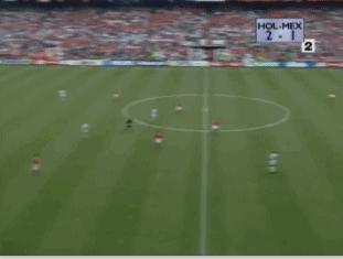 世界杯史上第一停球!冰王子代言40年最华丽荷兰262阵型看懵专家