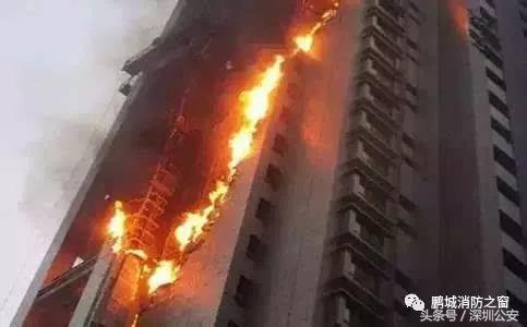 28层高楼失火可以去楼顶逃生吗,高楼失火时应该往上跑还是往下跑