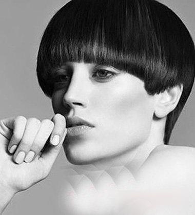 国字脸女生剪男生发型,大方脸沙宣头图片