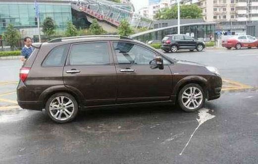 铃木这款车下血本了！仅6万，掀翻雨燕连瑞纳都自愧不如