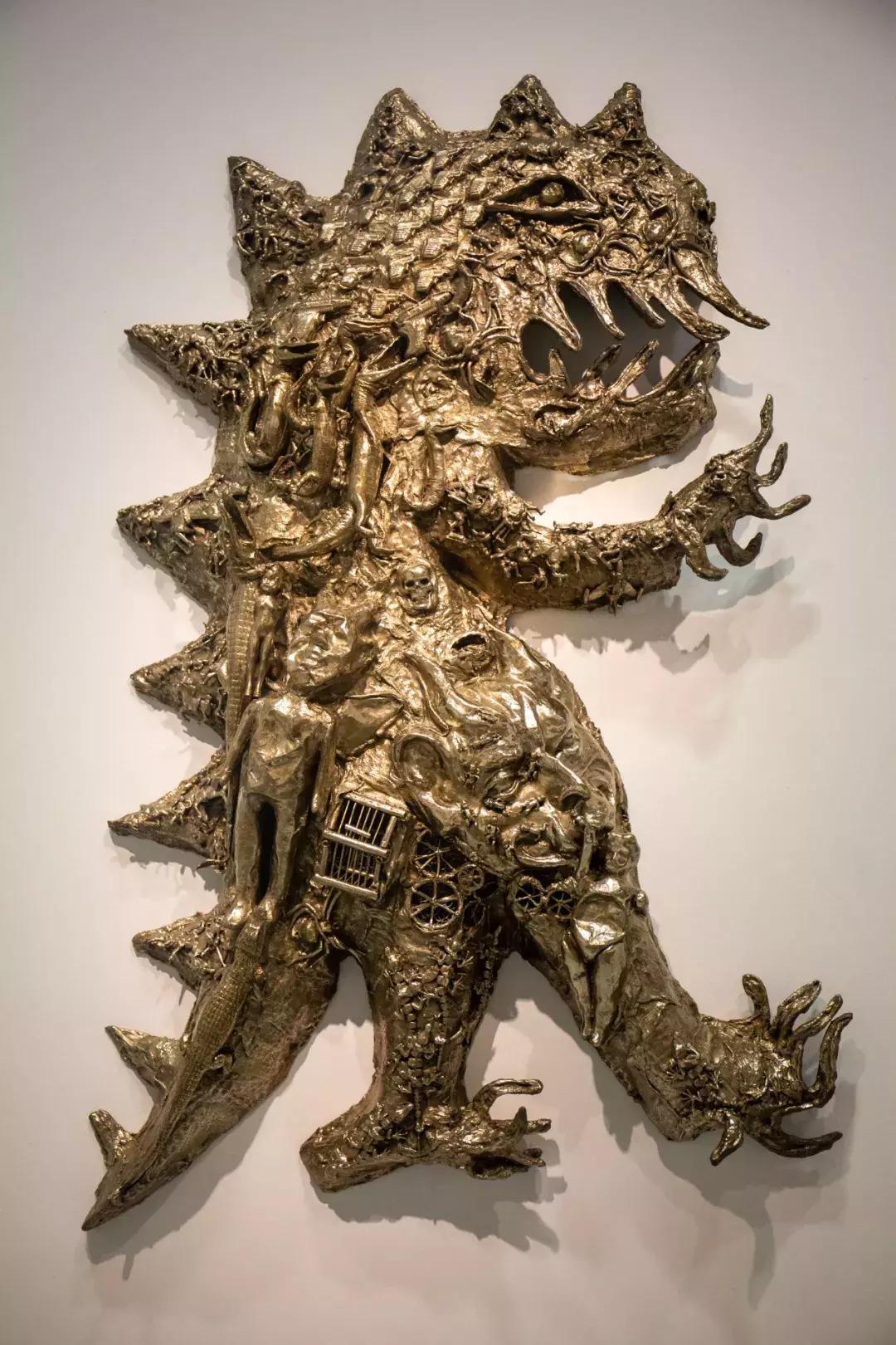 亚洲首展！开枪射画肉上绣花……这场叫“她”的展览，见识女性的力量