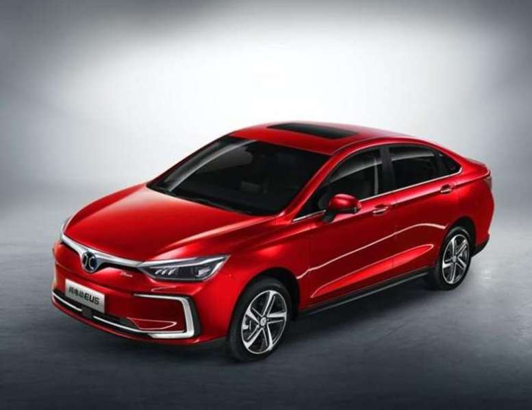 汽车防冻液到底能不能加水？很多人没搞懂！