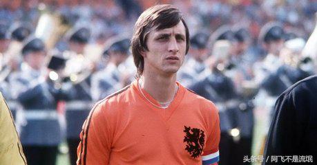 帅哥贝克汉姆荣获2018欧足联主席奖，盘点历届获得者都有谁？