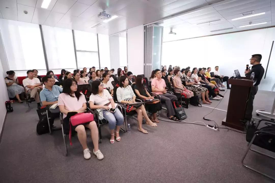 涓婃捣鍔涘痉鍥介檯浜哄姏璧勬簮,鍔涘痉鍥介檯鍏徃