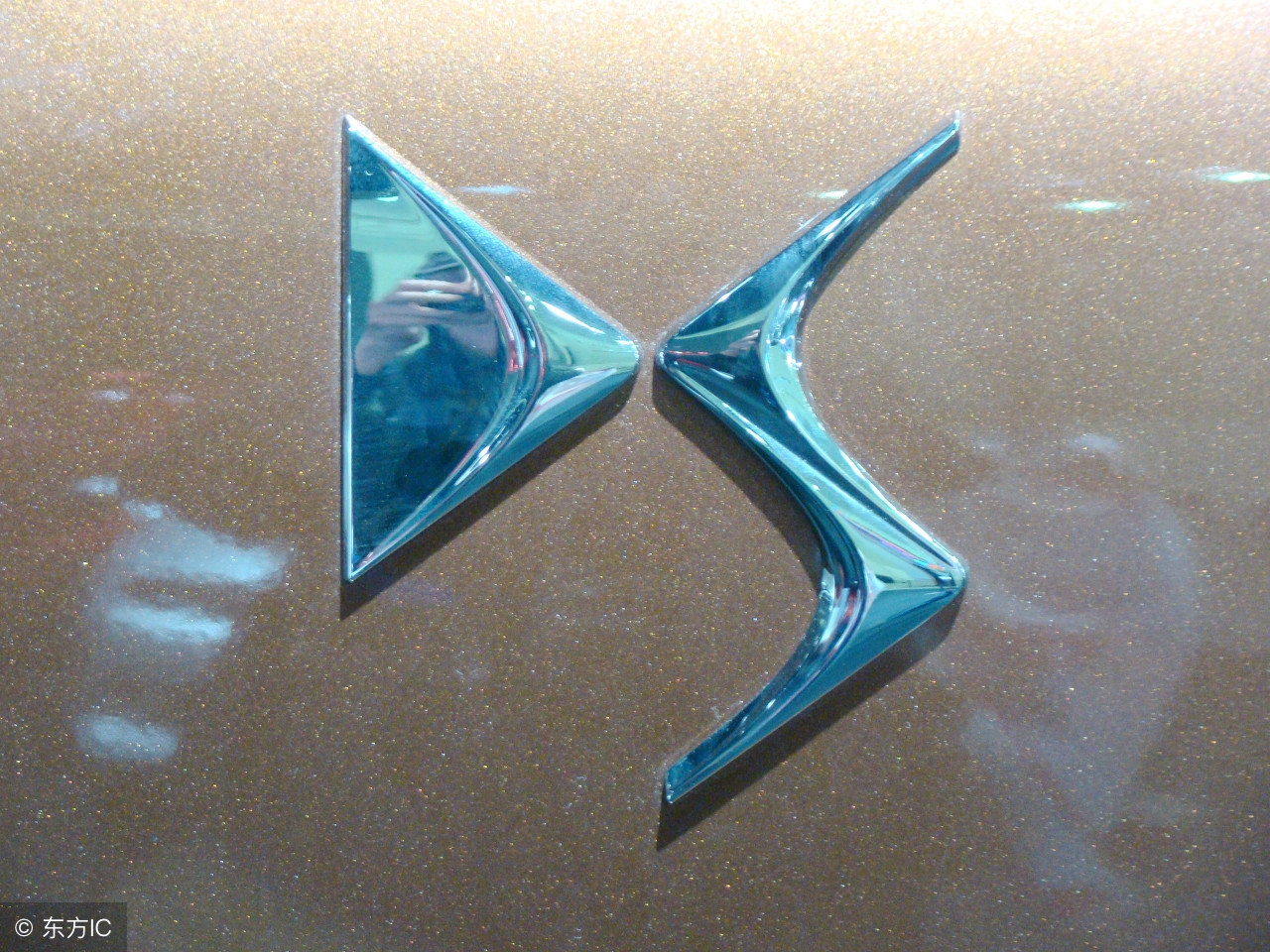 13年迈腾1.8t豪华版现在值得买吗,17年迈腾1.8t豪华版二手车多少钱