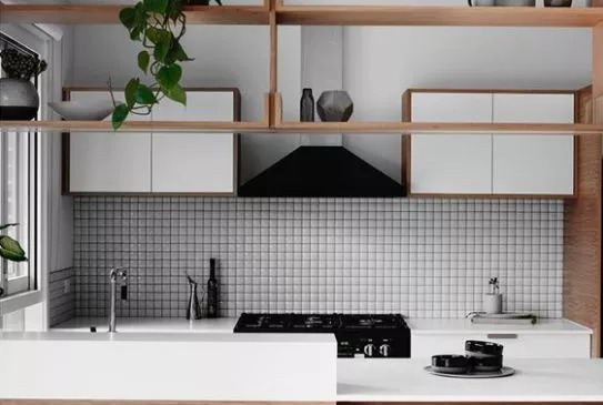 几百块油烟机哪个吸力大,300块和6000块油烟机大比拼