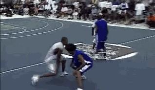 科比交叉变向过人教学,新手必学过人技巧篮球