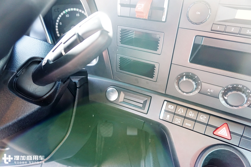 不止是面子，为何开大奔能让人自豪？通过奔驰卡车告诉您背后原因