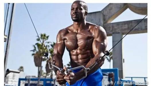 兄弟胸肌怎么练的,两兄弟5分钟快速练出腹肌