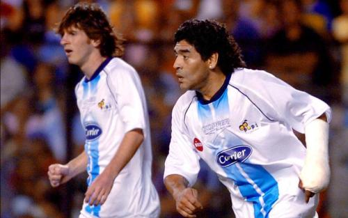 马拉多纳和梅西谁更强,左脚踢足球梅西