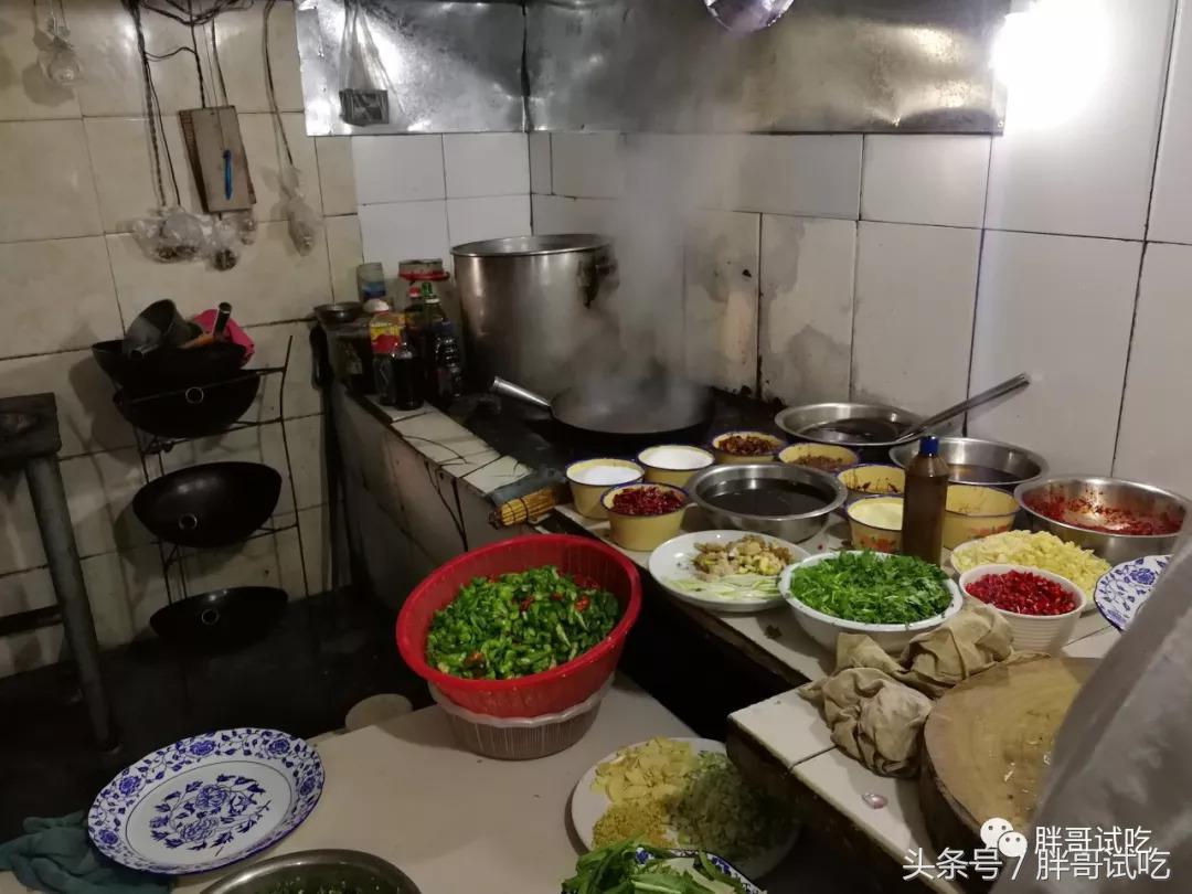 胖哥试吃大煎饼,胖哥试吃骰子糖