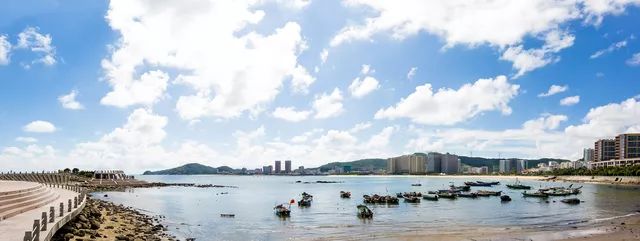 弄一个室外水上乐园,在野外制造一个水上乐园