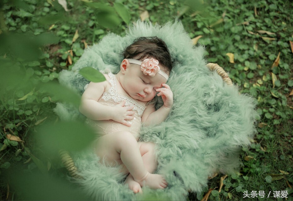 宝宝吃饱重要还是吃奶营养重要,如何判断宝宝吃饱了还是过度喂养