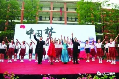 以梦为马不负韶华青春寄语,以梦为马才不负韶华全诗