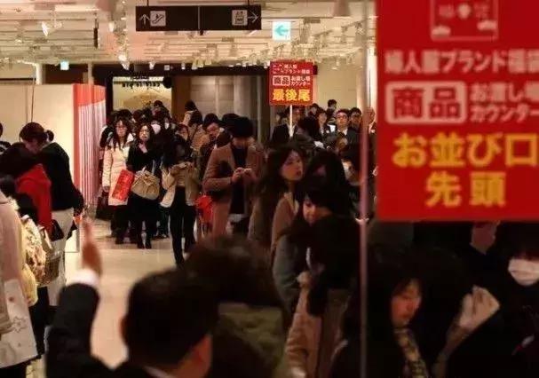 国外免税店专坑中国人：反正他们人傻钱多，太好骗！