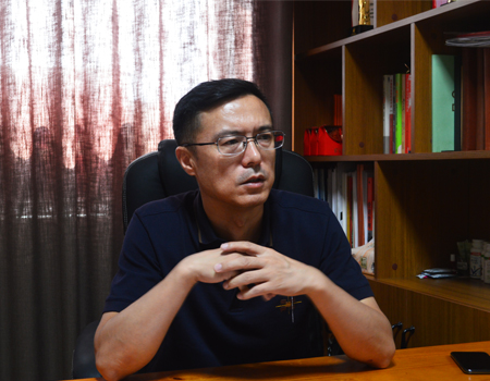 把诚信经营质量第一,把守法诚信作为安身立命之本