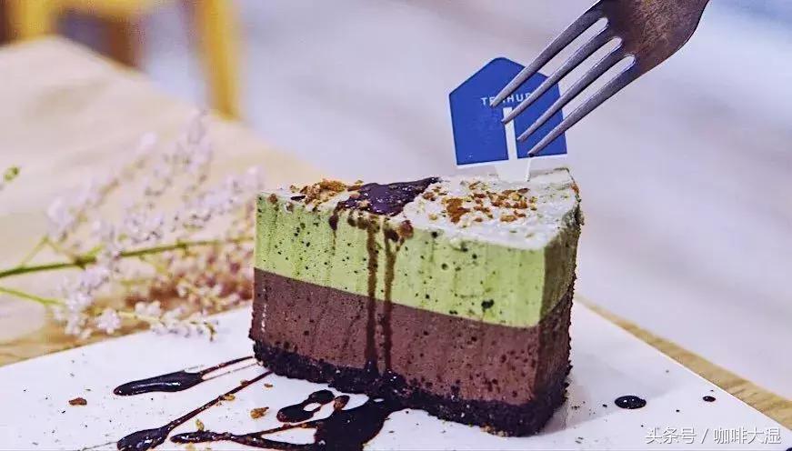 慕斯蛋糕怎样做的松软好看,制作慕斯蛋糕都需要什么