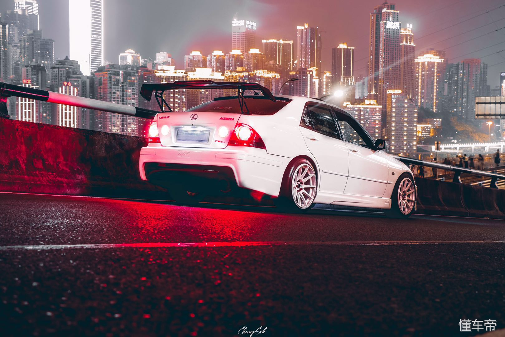 头文字d最恐怖的漂移,头文字d咬地鲨谁开的