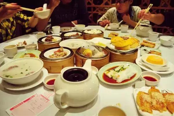 厦门去香港的动车票价,怎么订厦门到香港的动车