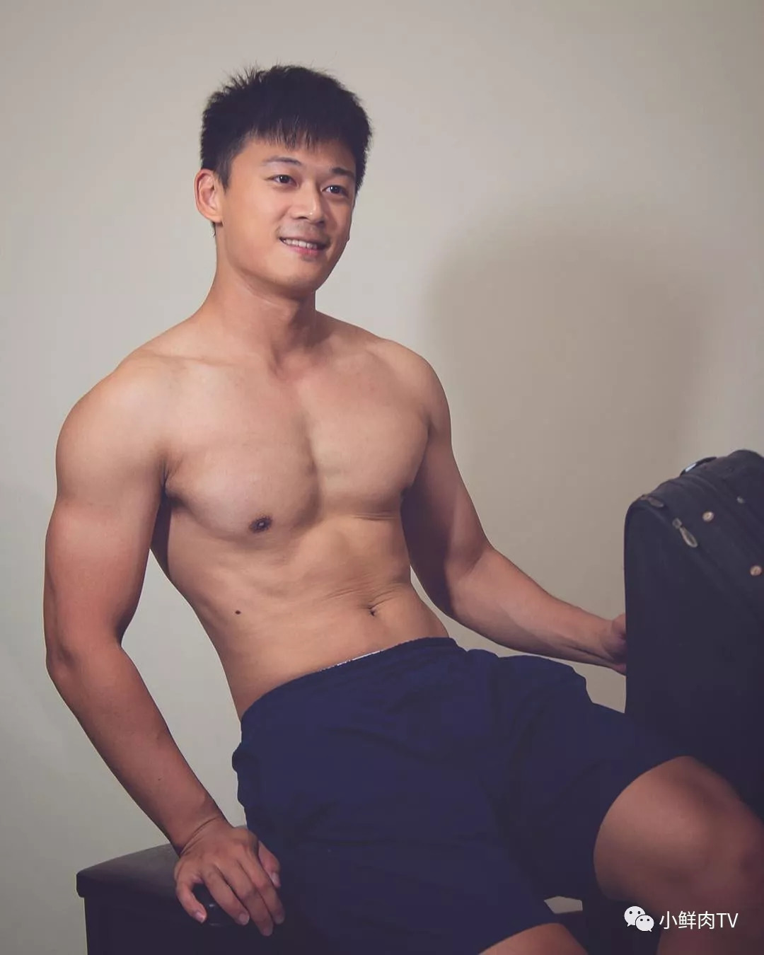 天菜气质男生,天菜长发摇滚男