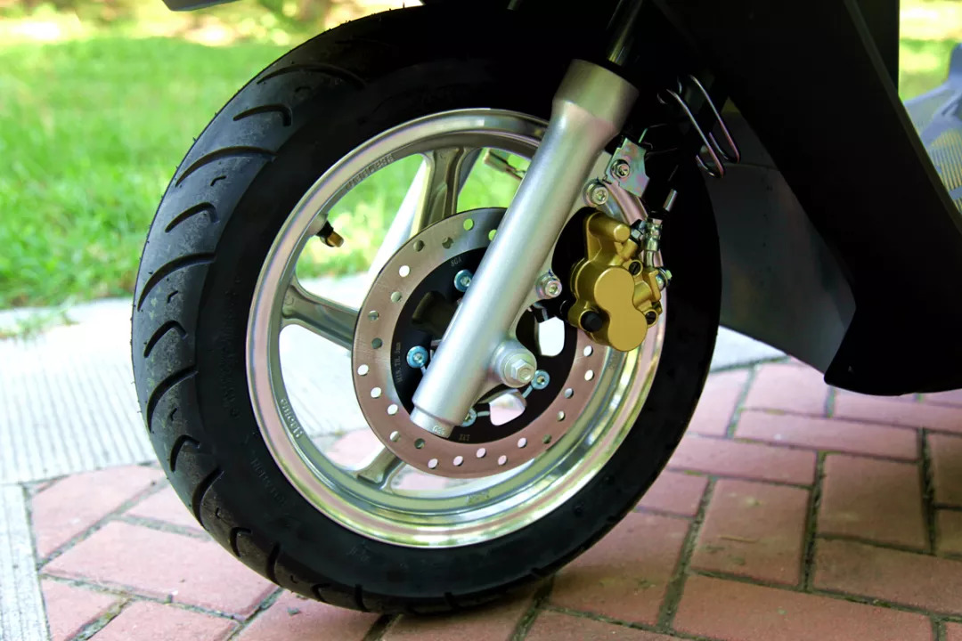 豪爵vh125s珍珠白,豪爵vh125性能怎样