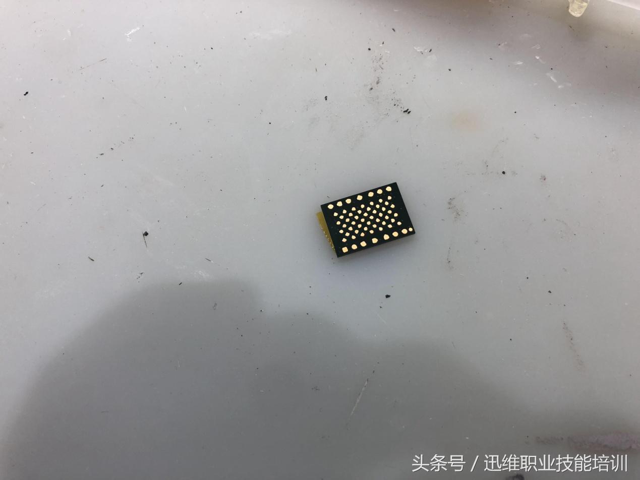 苹果二手机翻新视频,苹果二手机翻新机辨别