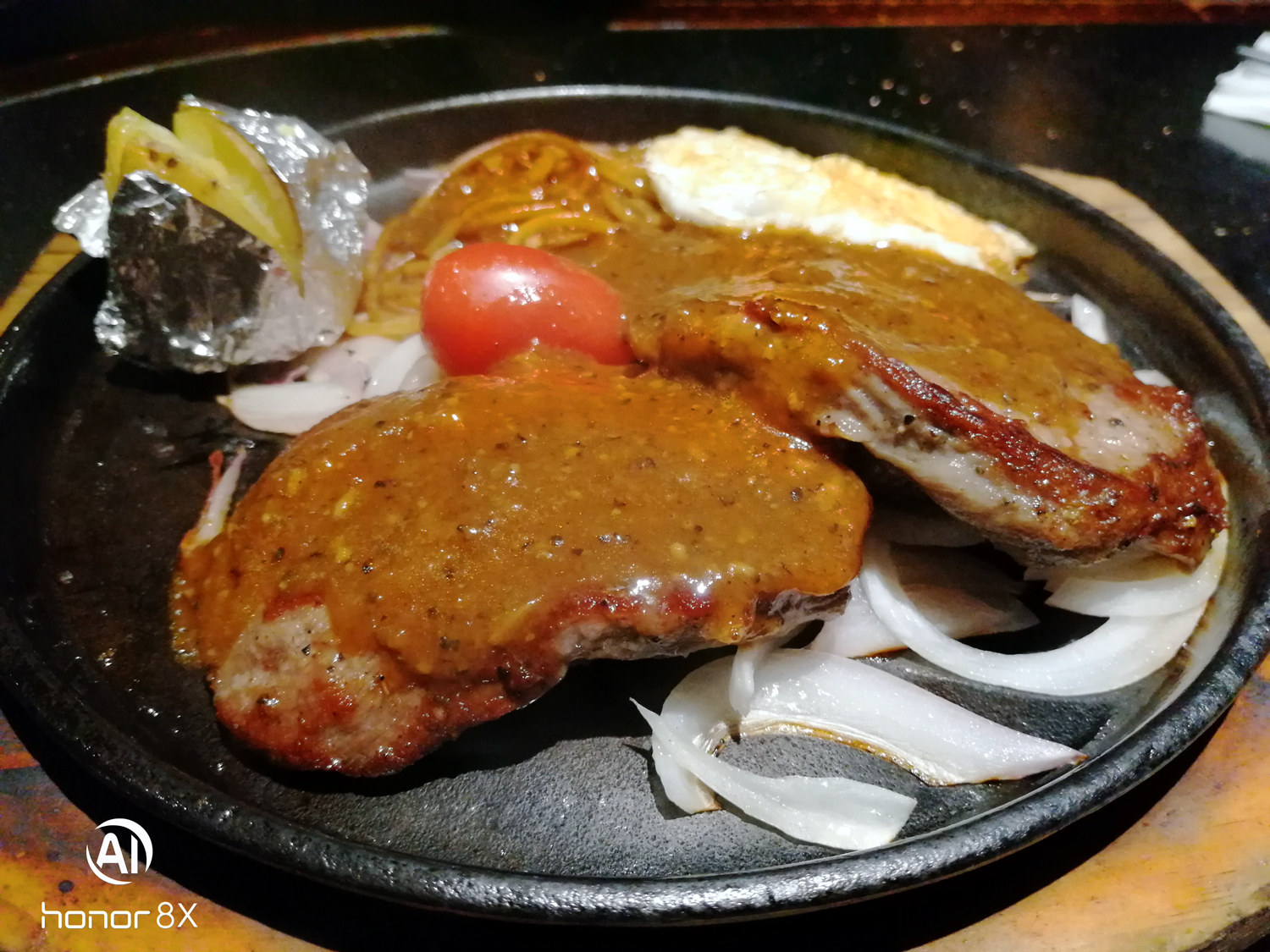 荣耀8x上手评测千元霸屏名不虚传,荣耀八魅海蓝