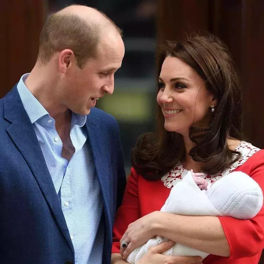 英国小贝夫妇现在怎么样了,小贝当年被英格兰抛弃