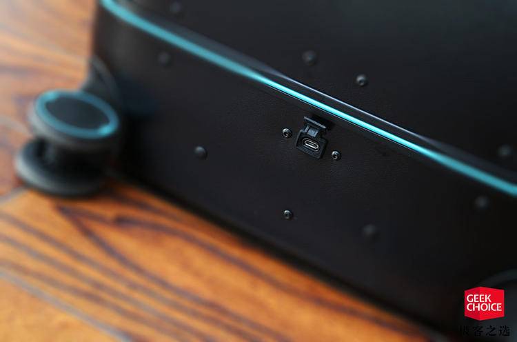 指纹解锁旅行箱,自动旅行箱指纹解锁