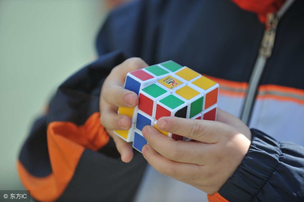 小时候玩的魔方长条,小时候玩过的魔方视频