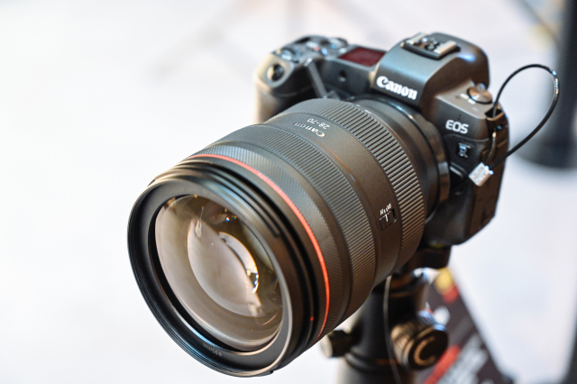 佳能eosrp值得买吗,佳能eos5dmarkiii