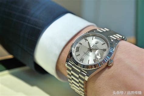 劳力士金表和百达翡丽金表,大金链子小手表是什么