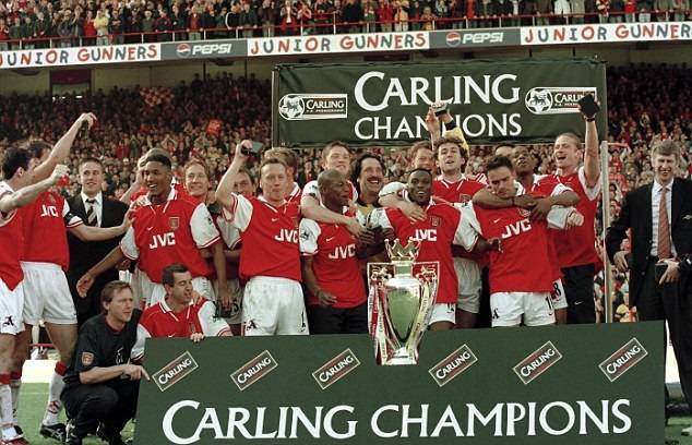 还记得夏普和O2吗？盘点英超六强胸前广告史