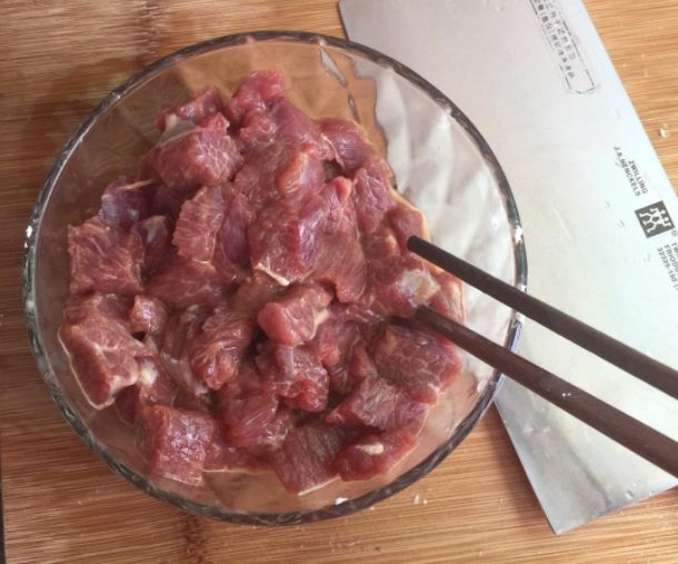 牛肉怎么上浆才最嫩最好吃,牛肉怎么上浆厨师专业做法