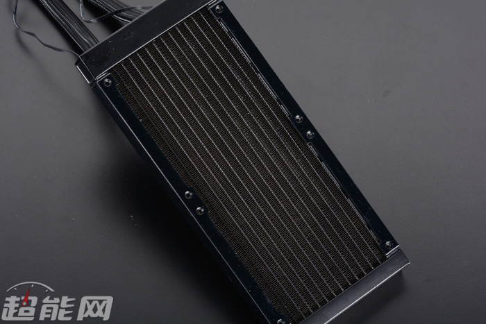 酷冷至尊冰神g240怎么装,酷冷至尊冰神g240幻境安装