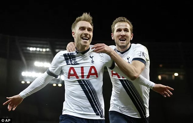 英超球队胸前广告,曼联球衣胸前广告历史